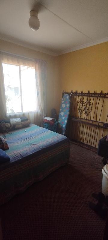 2 Bedroom Property for Sale in Daveyton Gauteng