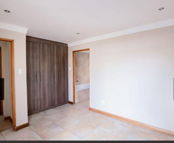 4 Bedroom Property for Sale in Morningside Hills Gauteng