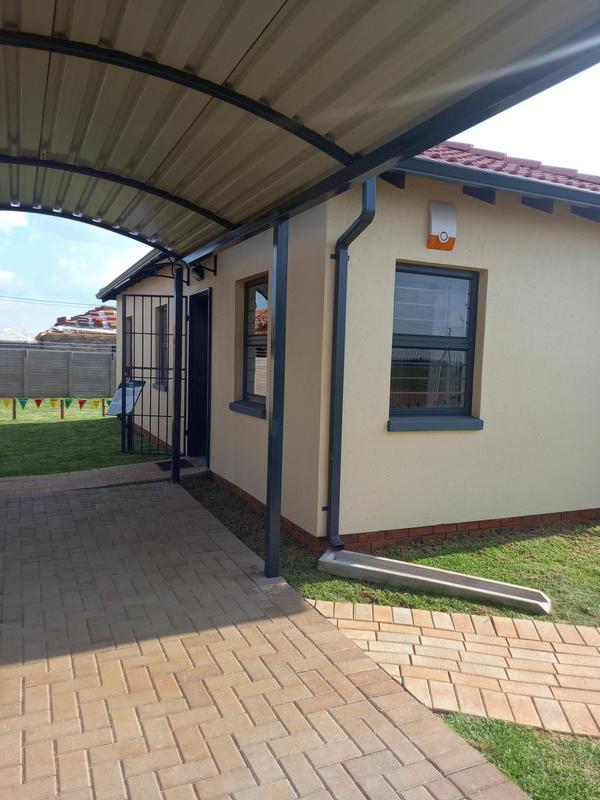 3 Bedroom Property for Sale in Protea North Gauteng