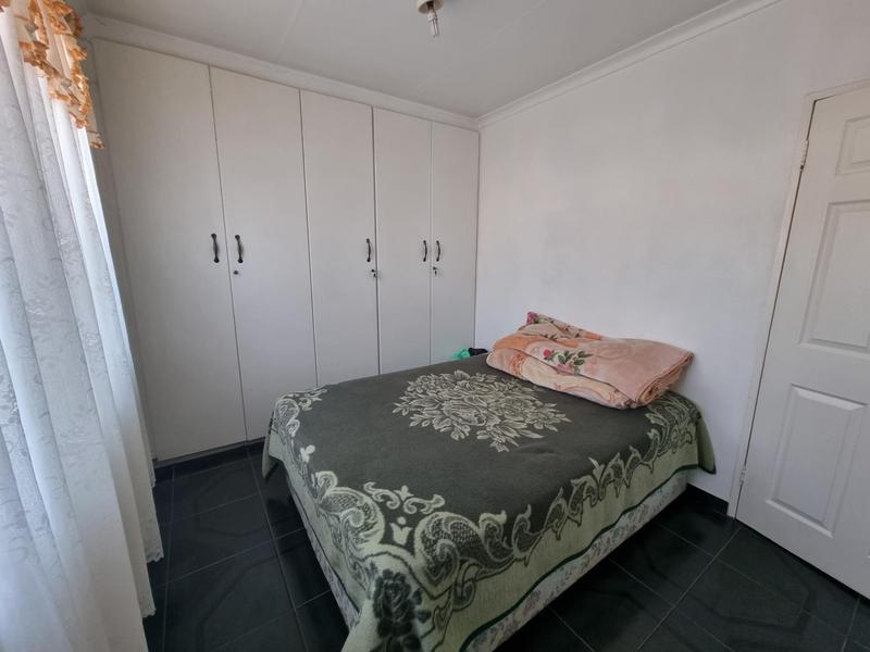 2 Bedroom Property for Sale in Braamfischerville Gauteng