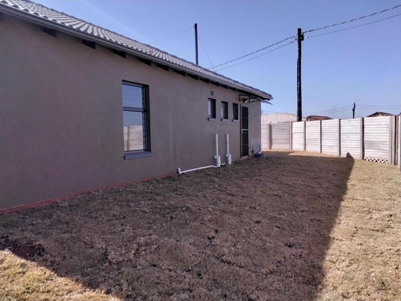 4 Bedroom Property for Sale in Lufhereng Gauteng