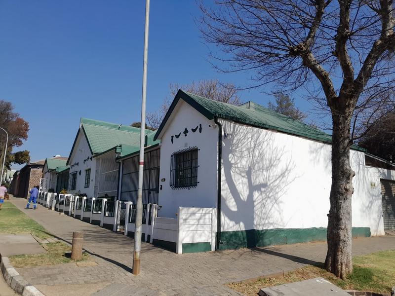 5 Bedroom Property for Sale in Troyeville Gauteng