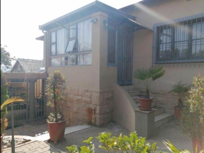 To Let 2 Bedroom Property for Rent in Kensington Gauteng