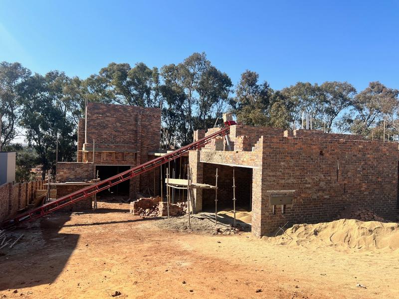 5 Bedroom Property for Sale in Midstream Ridge Gauteng