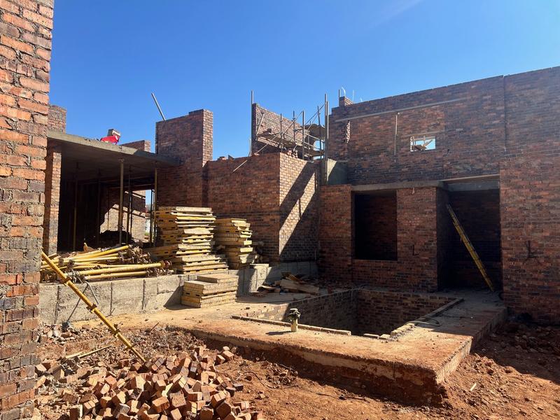 5 Bedroom Property for Sale in Midstream Ridge Gauteng