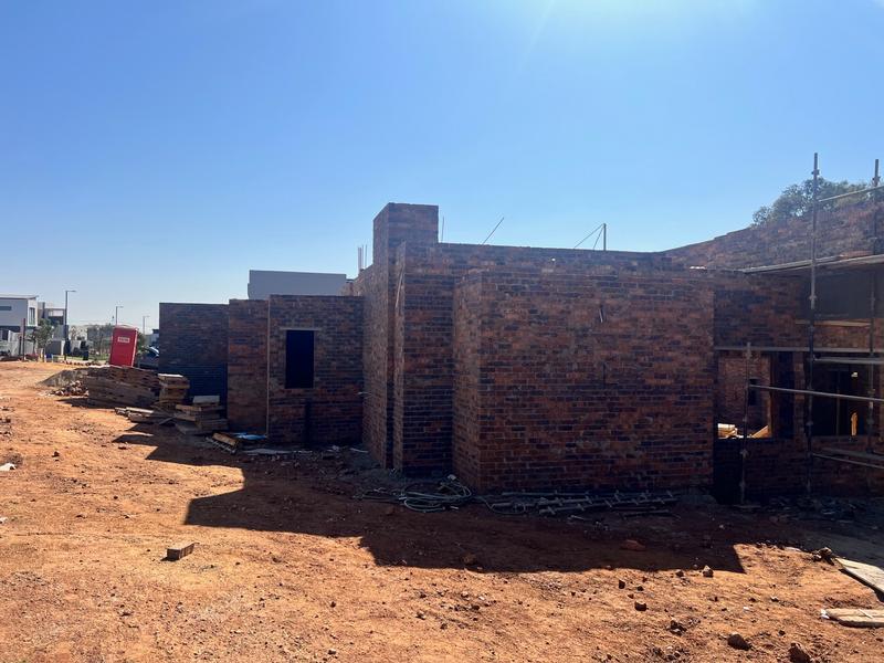 5 Bedroom Property for Sale in Midstream Ridge Gauteng