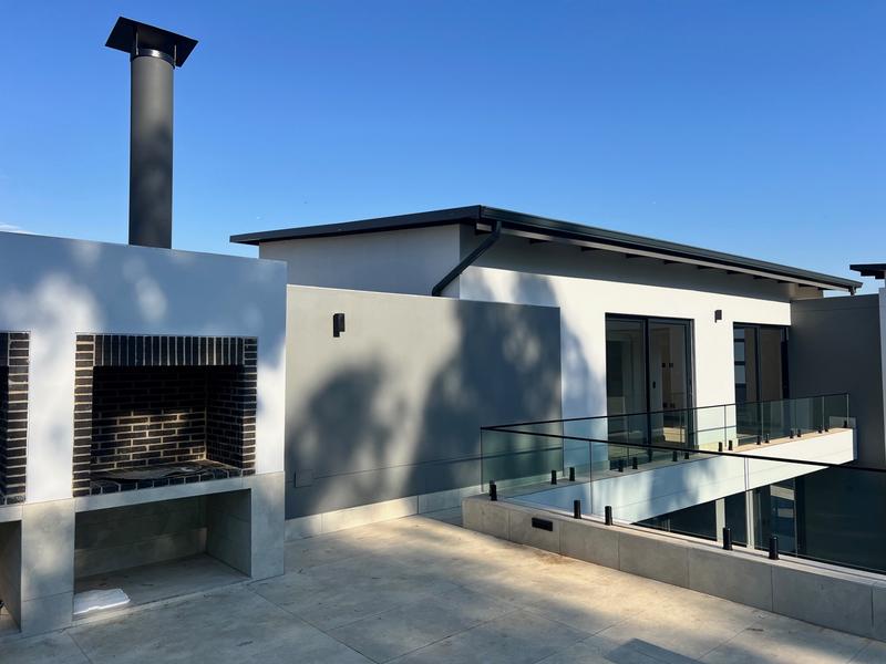 5 Bedroom Property for Sale in Midstream Ridge Gauteng