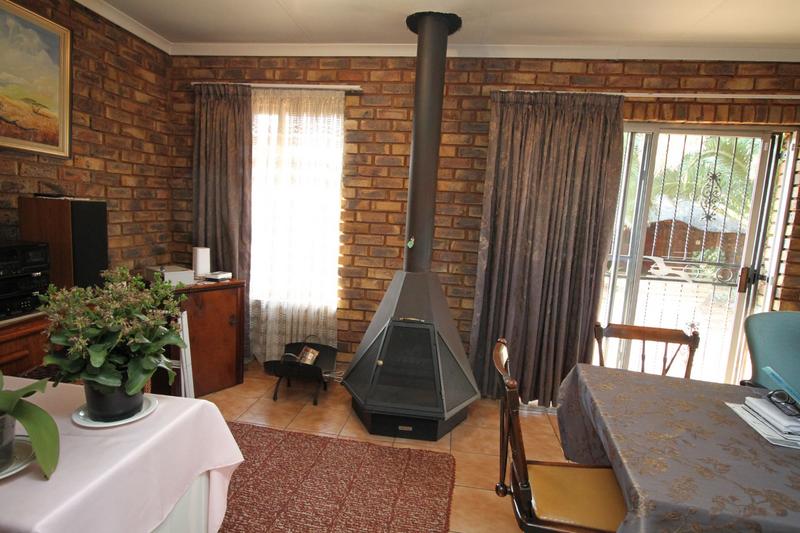 2 Bedroom Property for Sale in Zwartkop Gauteng