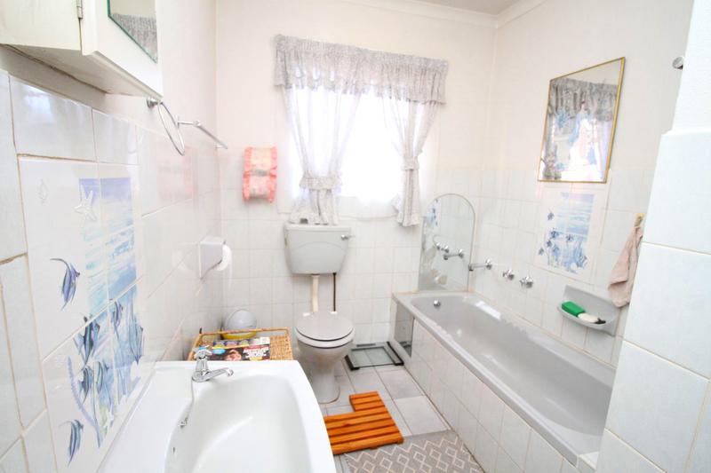 2 Bedroom Property for Sale in Zwartkop Gauteng