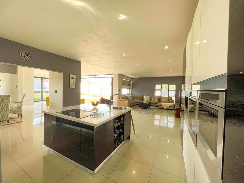 4 Bedroom Property for Sale in Midstream Ridge Gauteng