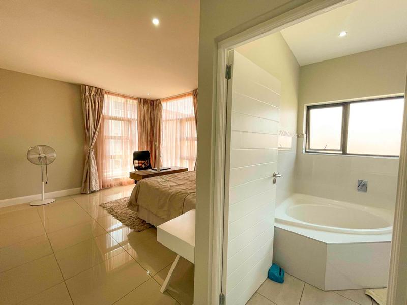 4 Bedroom Property for Sale in Midstream Ridge Gauteng