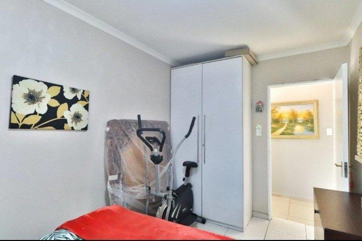 2 Bedroom Property for Sale in Greenstone Hill Gauteng