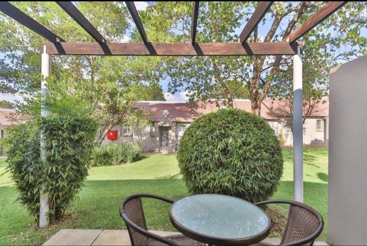 2 Bedroom Property for Sale in Greenstone Hill Gauteng