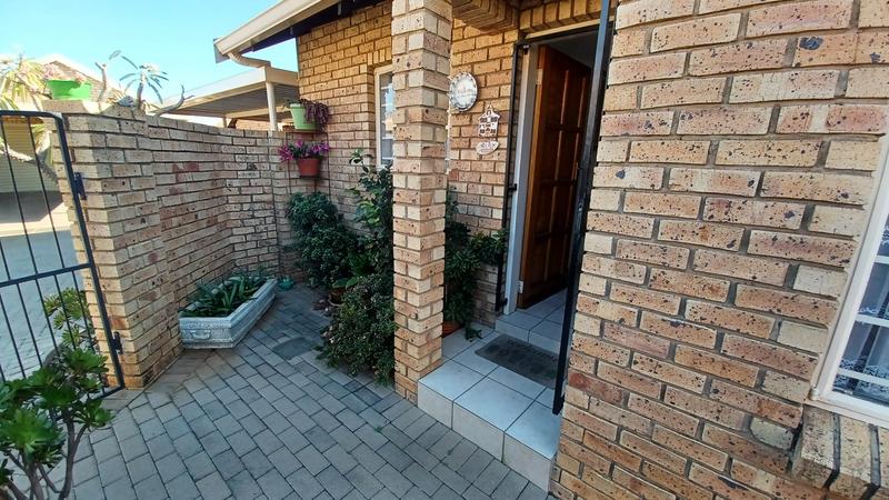 3 Bedroom Property for Sale in Annlin Gauteng