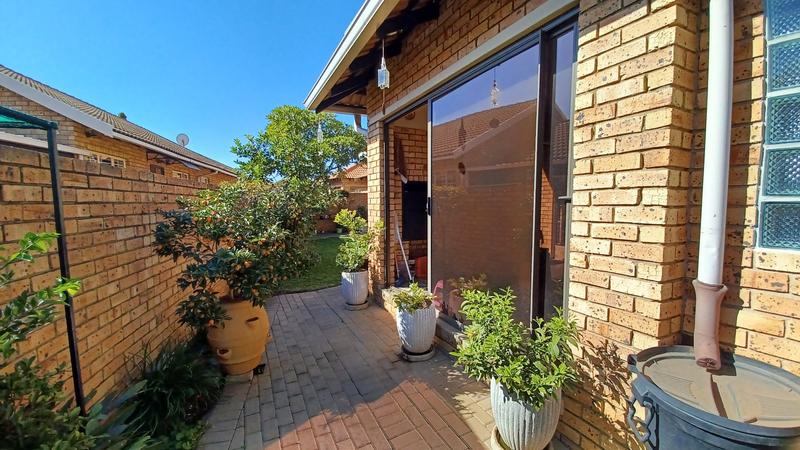 3 Bedroom Property for Sale in Annlin Gauteng