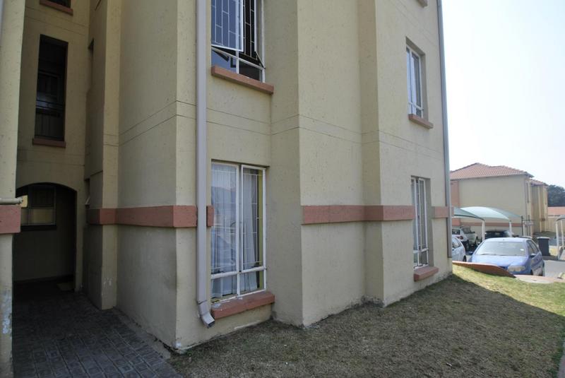 2 Bedroom Property for Sale in Ormonde Gauteng