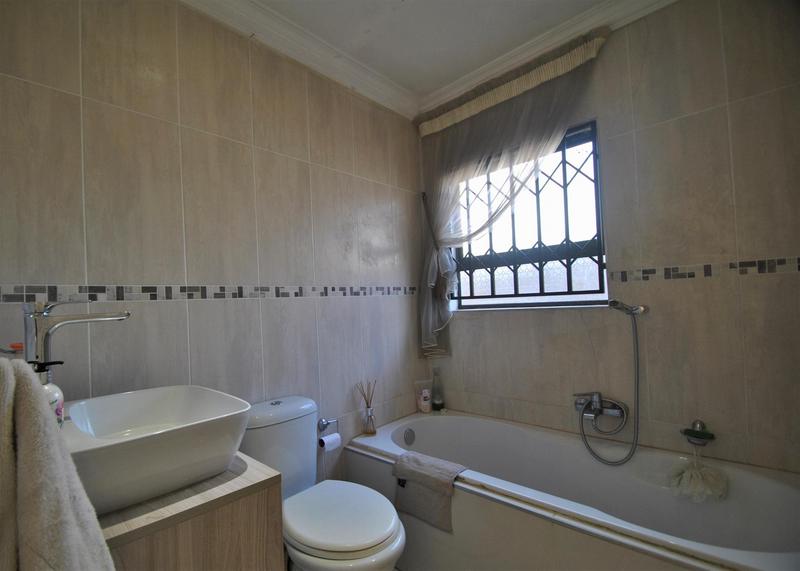 3 Bedroom Property for Sale in Protea Glen Gauteng