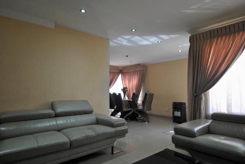 3 Bedroom Property for Sale in Protea Glen Gauteng