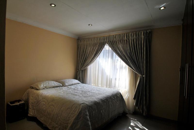 3 Bedroom Property for Sale in Protea Glen Gauteng