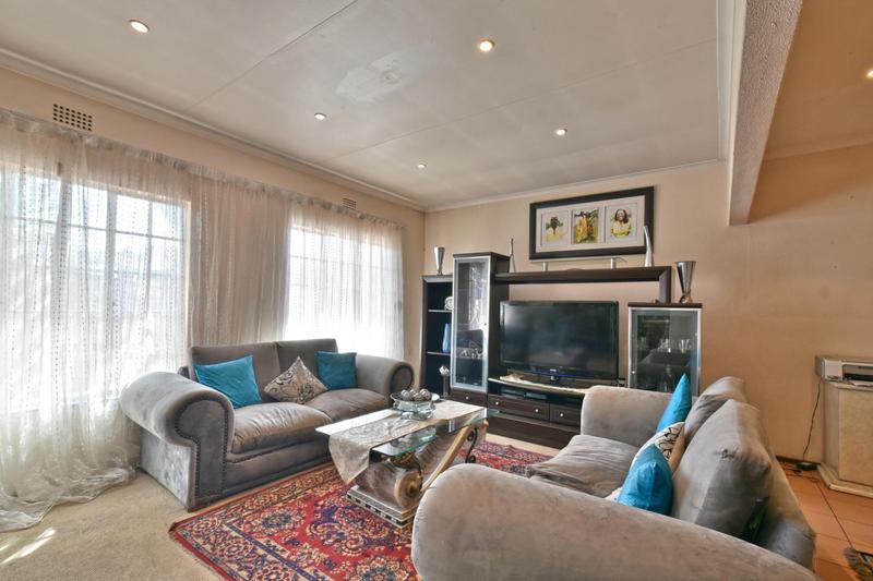 3 Bedroom Property for Sale in Suideroord Gauteng