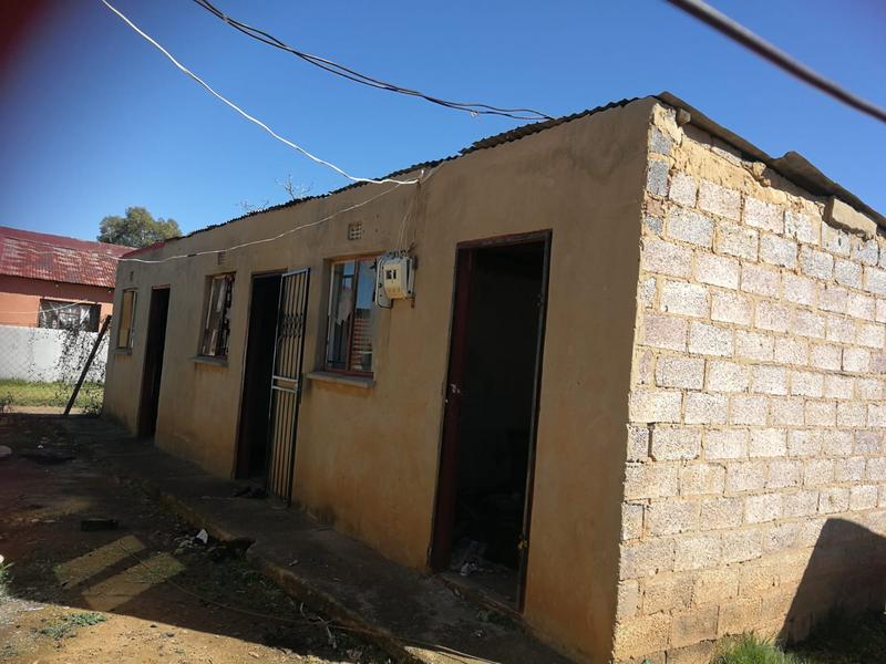 2 Bedroom Property for Sale in Poortjie Gauteng