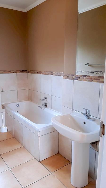 2 Bedroom Property for Sale in Sunninghill Gauteng