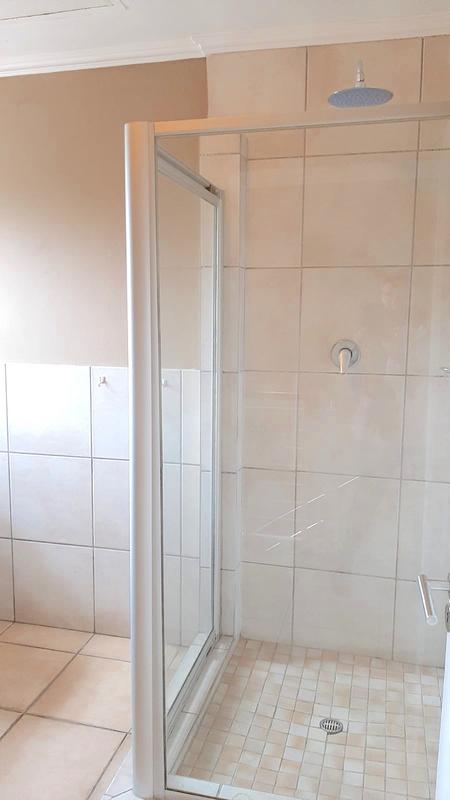 2 Bedroom Property for Sale in Sunninghill Gauteng