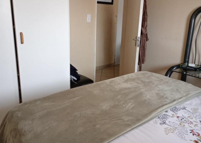 2 Bedroom Property for Sale in Green Hills Gauteng