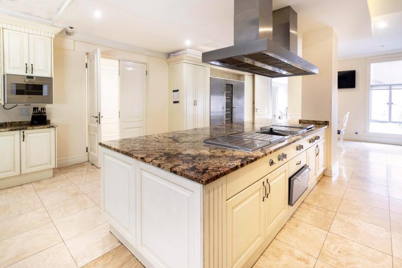 7 Bedroom Property for Sale in Hyde Park Gauteng