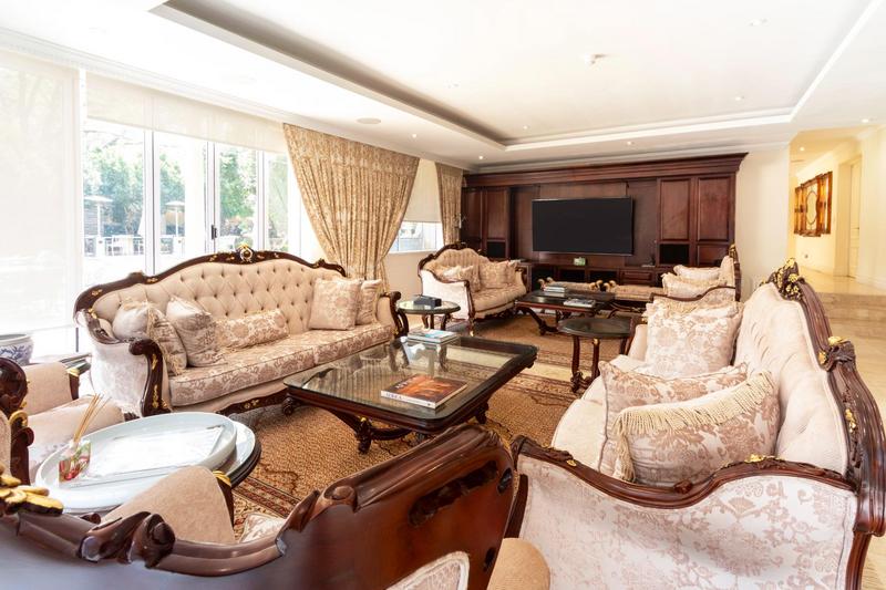 7 Bedroom Property for Sale in Hyde Park Gauteng