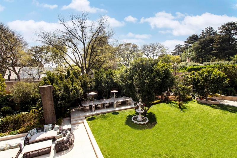 7 Bedroom Property for Sale in Hyde Park Gauteng