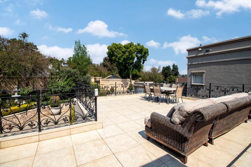 7 Bedroom Property for Sale in Hyde Park Gauteng
