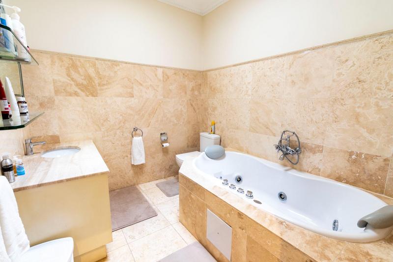 7 Bedroom Property for Sale in Hyde Park Gauteng