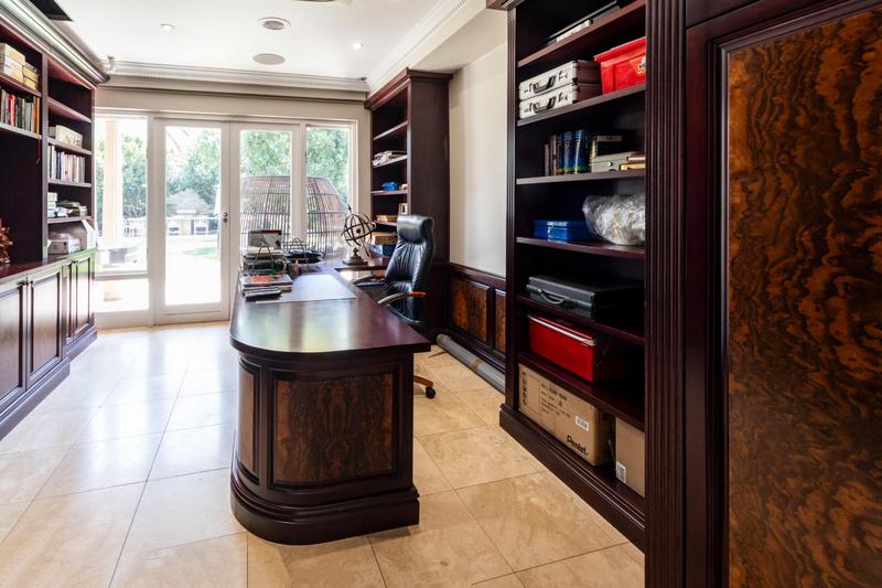 7 Bedroom Property for Sale in Hyde Park Gauteng