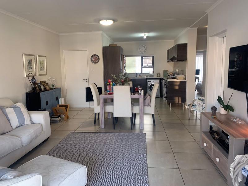 2 Bedroom Property for Sale in Bryanston Gauteng