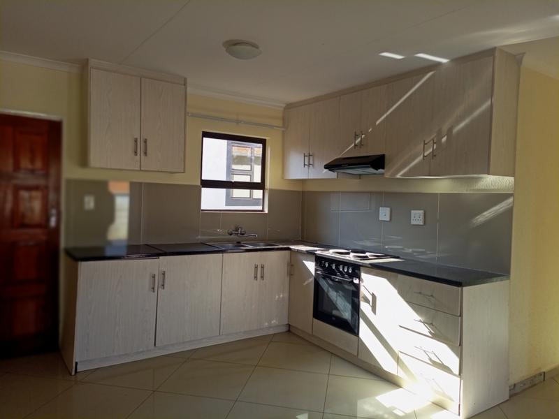 2 Bedroom Property for Sale in Chiawelo Gauteng