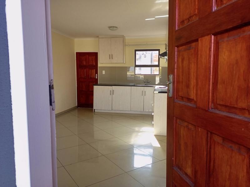 2 Bedroom Property for Sale in Chiawelo Gauteng