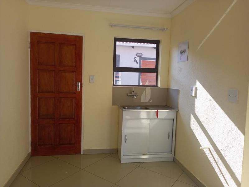 2 Bedroom Property for Sale in Chiawelo Gauteng