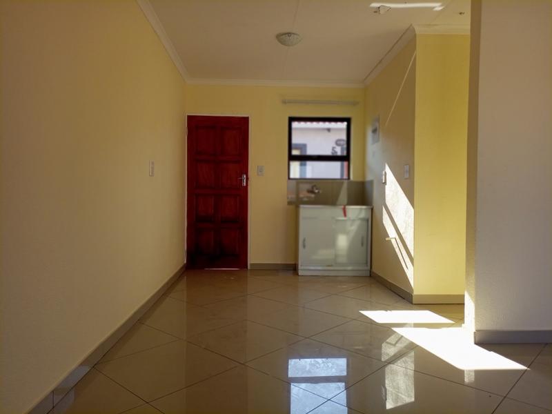 2 Bedroom Property for Sale in Chiawelo Gauteng