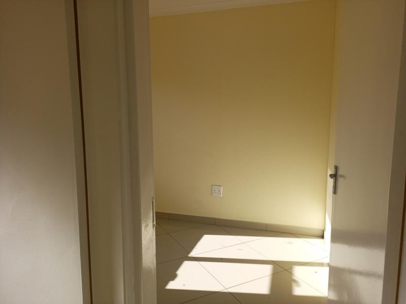 2 Bedroom Property for Sale in Chiawelo Gauteng