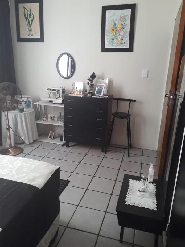 2 Bedroom Property for Sale in Pretoria North Gauteng