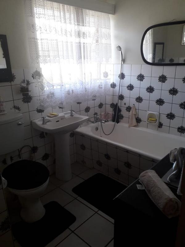 2 Bedroom Property for Sale in Pretoria North Gauteng