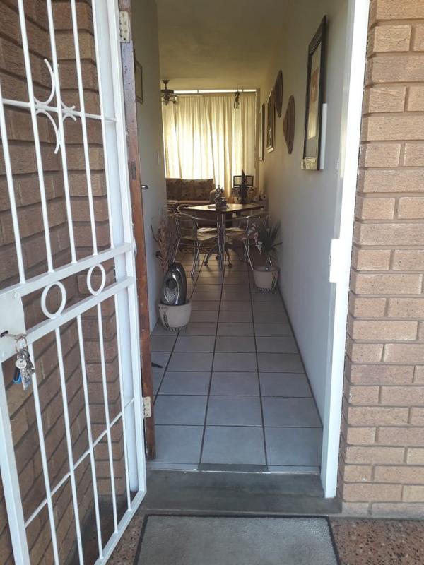 2 Bedroom Property for Sale in Pretoria North Gauteng