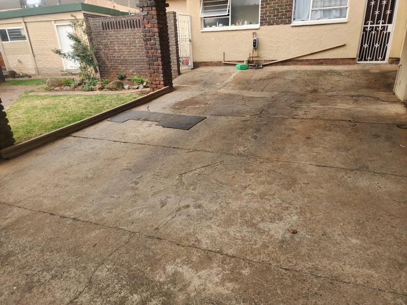 To Let 2 Bedroom Property for Rent in Germiston Central Gauteng