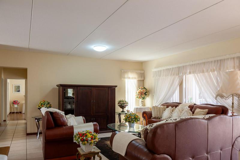 3 Bedroom Property for Sale in Rietvalleirand Gauteng