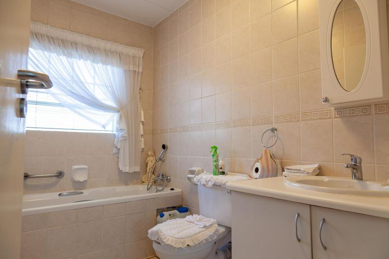 3 Bedroom Property for Sale in Rietvalleirand Gauteng