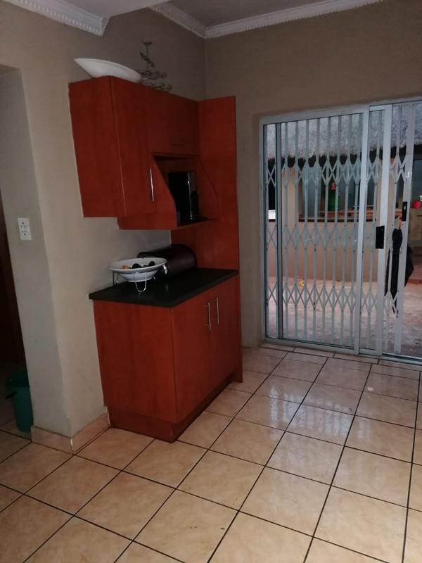 To Let 4 Bedroom Property for Rent in Kensington Gauteng