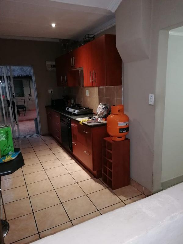 To Let 4 Bedroom Property for Rent in Kensington Gauteng