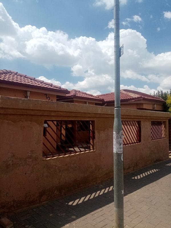 3 Bedroom Property for Sale in Lotus Gardens Gauteng