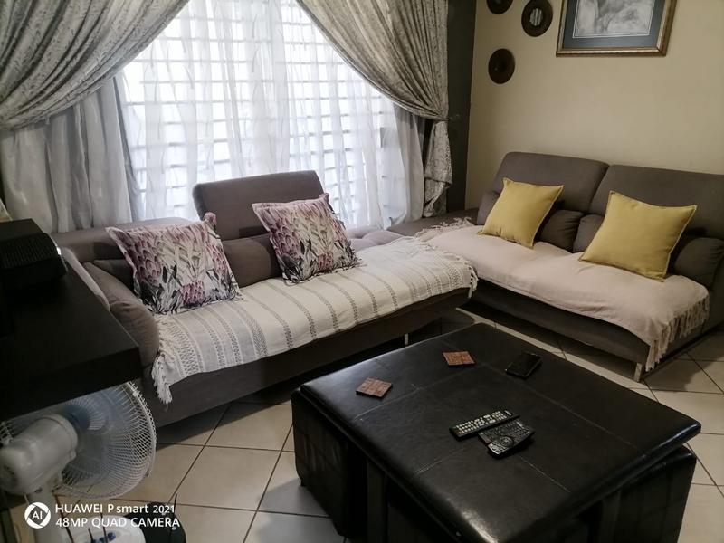 To Let 2 Bedroom Property for Rent in Kirkney Gauteng